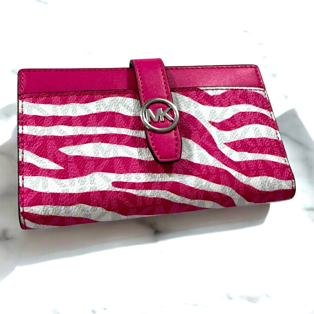 MICHAEL KORS 
Greenwich Medium Zebra Signature Logo Wallet